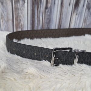 Michael Kors Black and Brown  Reversible Belt 41 Inches